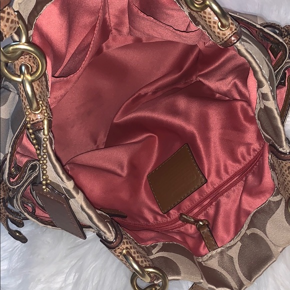 Coach | Logo Handbag - Picture 3 of 8